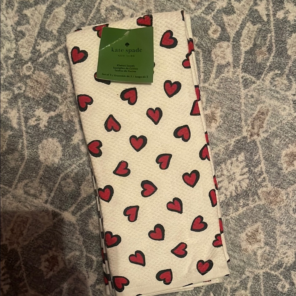 Kate Spade Heart Print Towel set